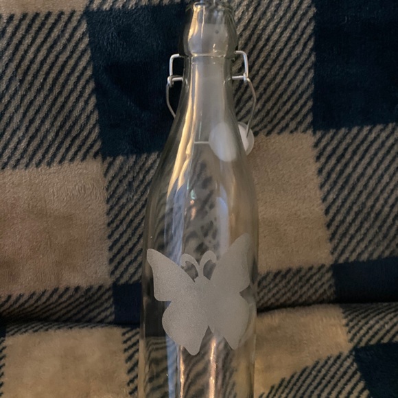 Meet your Posher, Cassie - Picture 2 of 16